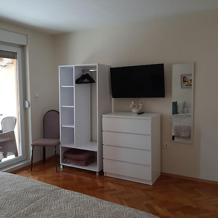 Magnolija Lägenhet Banja Luka Exteriör bild