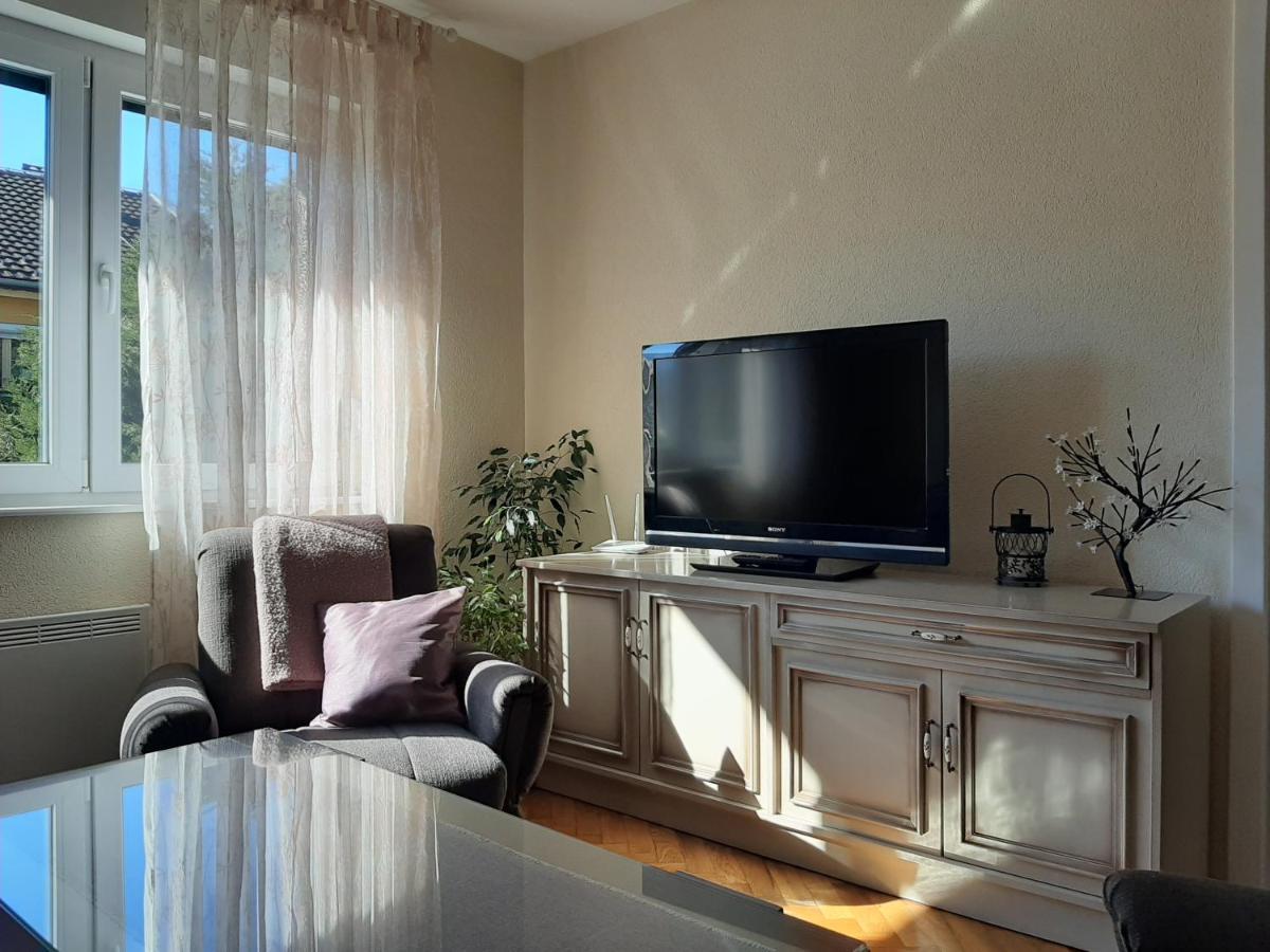 Magnolija Lägenhet Banja Luka Exteriör bild