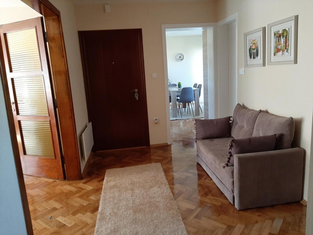 Magnolija Lägenhet Banja Luka Exteriör bild