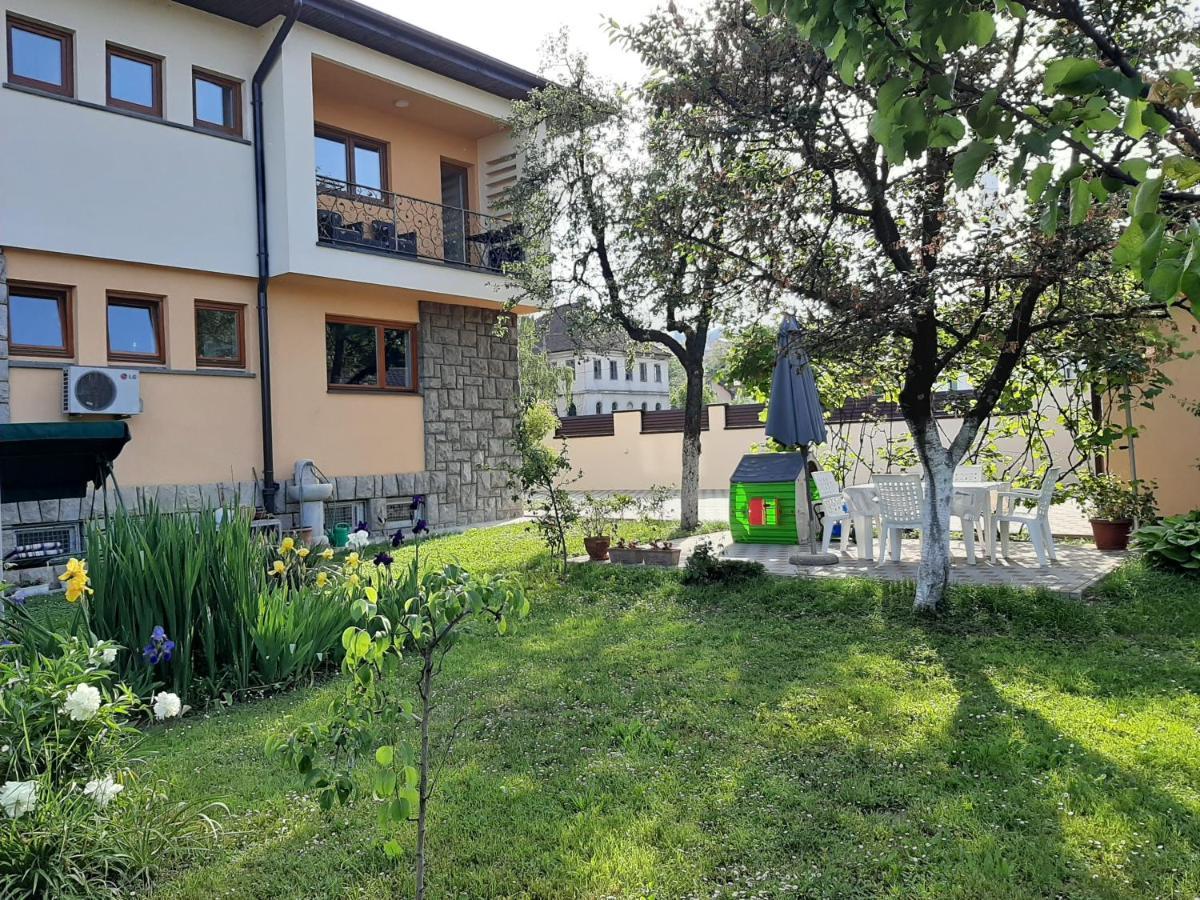 Magnolija Lägenhet Banja Luka Exteriör bild